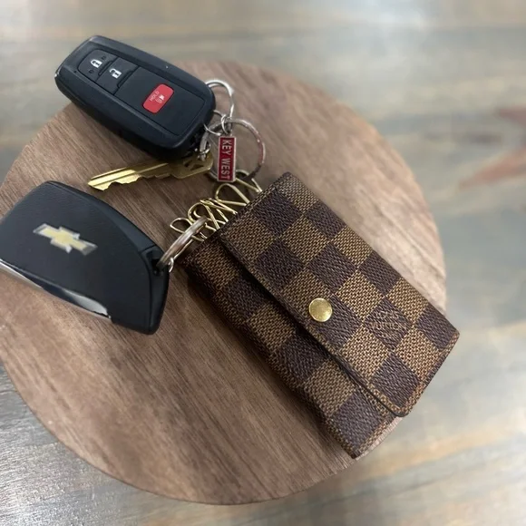 Louis Vuitton cash,card & key💎Authentic - Picture 13 of 16